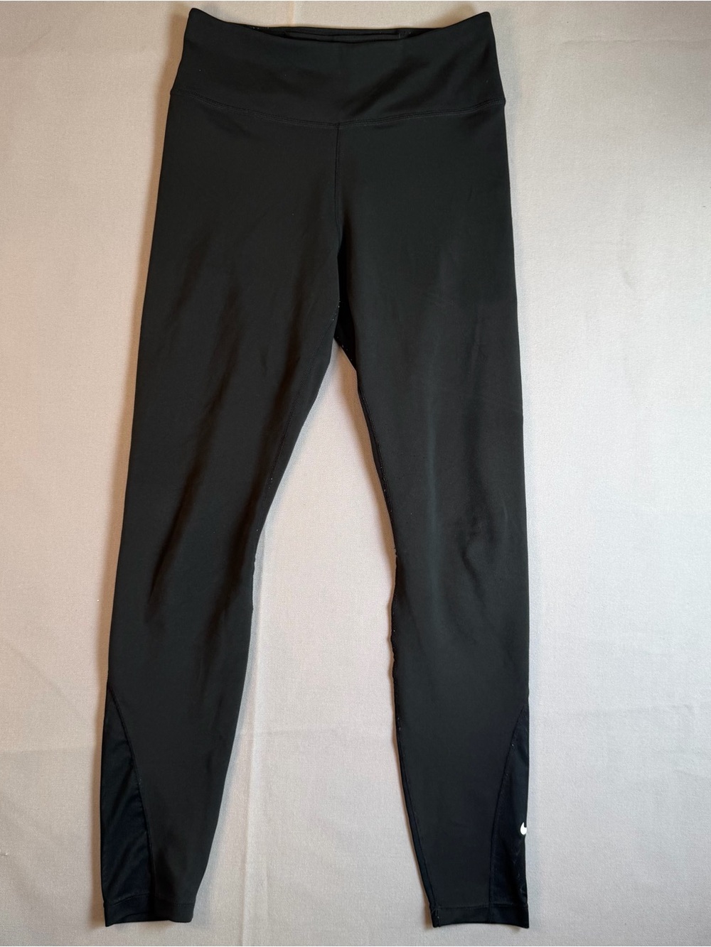 Nike Dri-Fit Women’s szS Black Active Leggings with Mesh Lower Leg Detail